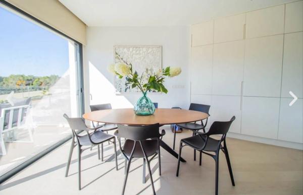 Chalet adosado en avenida de las Colinas, 2