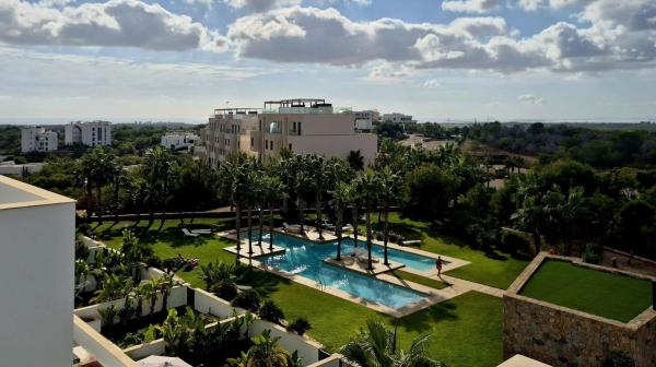 Ático en Barrio Las Colinas Golf