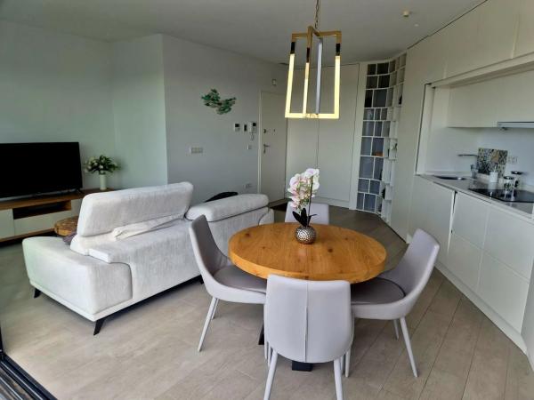 Ático en Barrio Las Colinas Golf