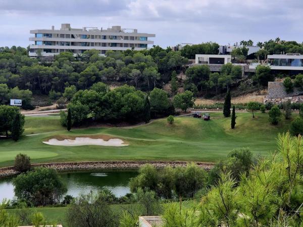 Ático en Barrio Las Colinas Golf