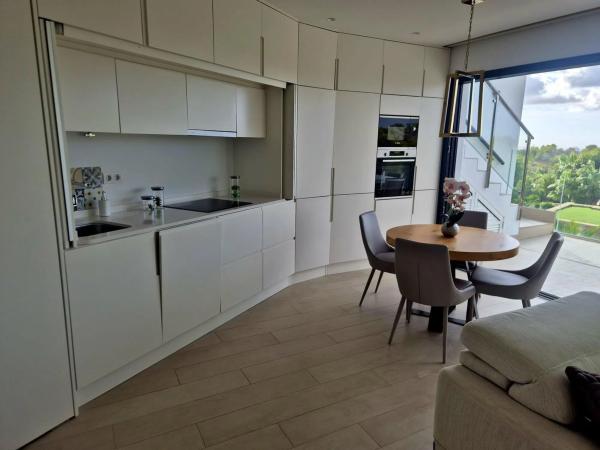 Ático en Barrio Las Colinas Golf