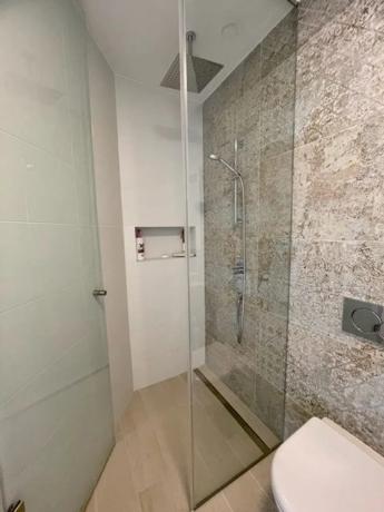 Piso en avenida de las Colinas, 2