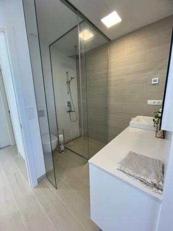 Piso en avenida de las Colinas, 2