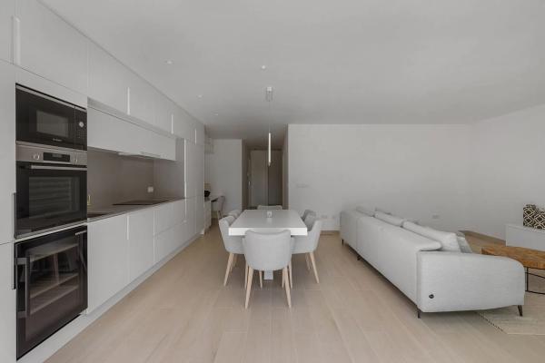 Piso en avenida de las Colinas, 28