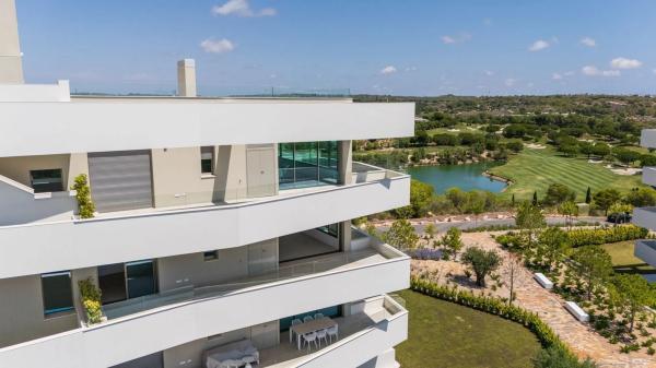 Piso en avenida de las Colinas, 50