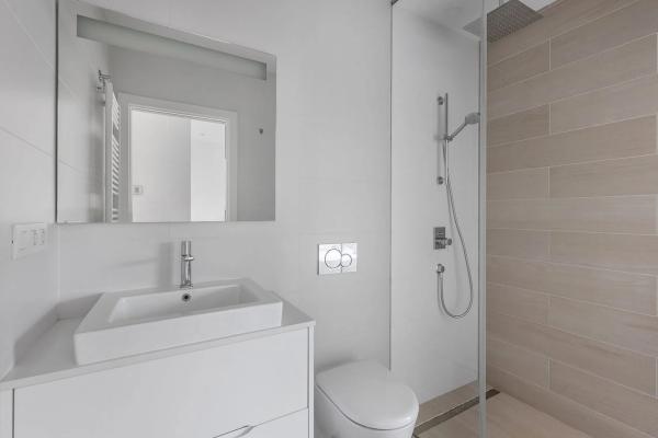 Piso en avenida de las Colinas, 28