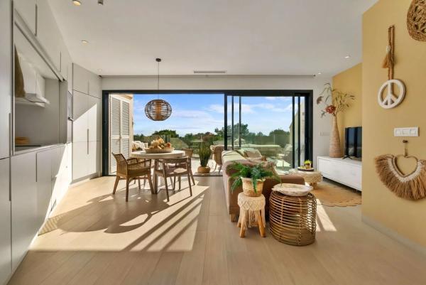 Piso en avenida de las Colinas, 2