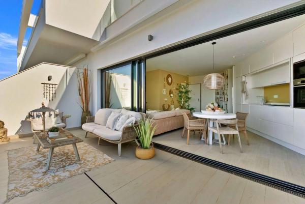 Piso en avenida de las Colinas, 2