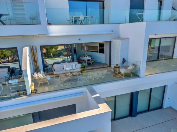 Piso en avenida de las Colinas, 2