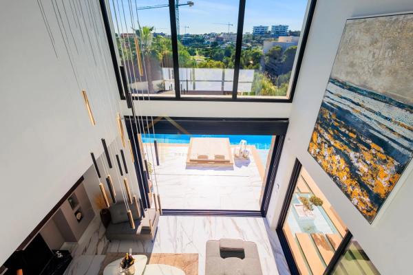 Casa independiente en avenida de las Colinas