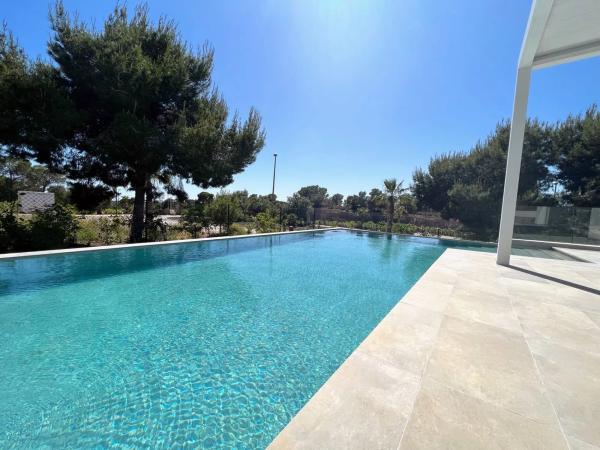 Casa independiente en calle Las Colinas