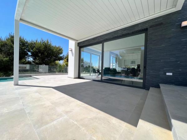 Casa independiente en calle Las Colinas