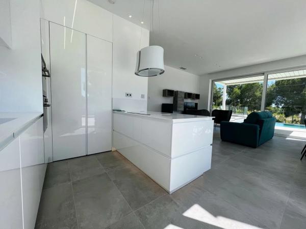 Casa independiente en calle Las Colinas