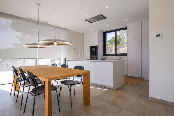 Casa independiente en avenida de La Colinas, 9