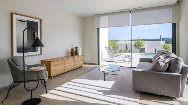 Casa independiente en avenida de La Colinas, 9