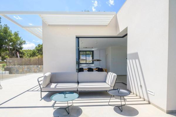 Casa independiente en avenida de La Colinas, 9