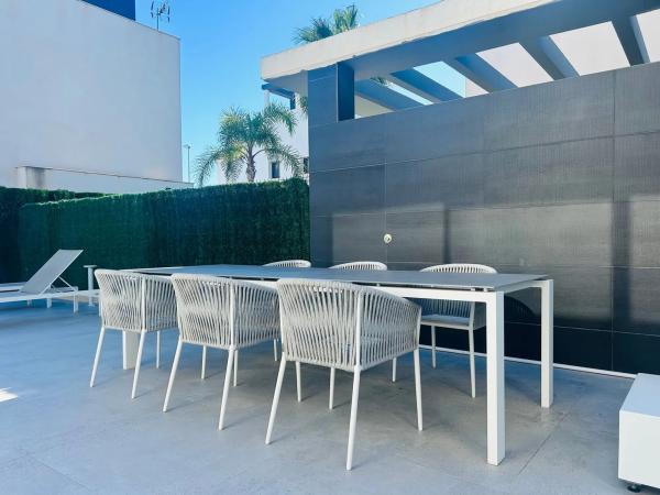 Casa independiente en calle Cabo Ortegal