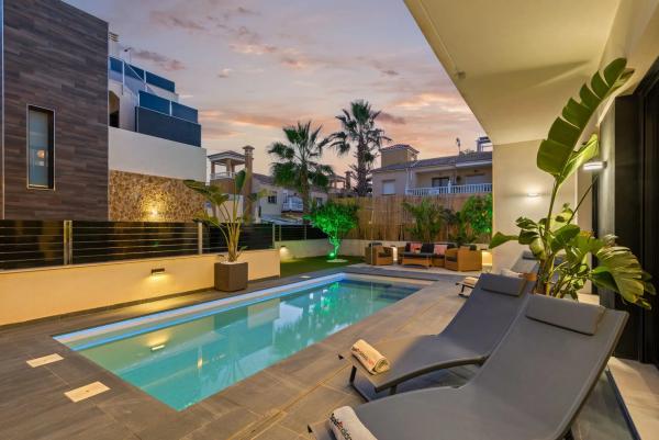 Casa independiente en calle Cabo Trafalgar, 1