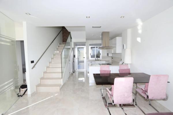 Casa independiente en calle Castillo de la Torre Grosa