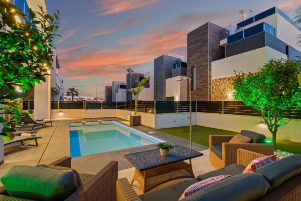 Casa independiente en calle Cabo Trafalgar, 1