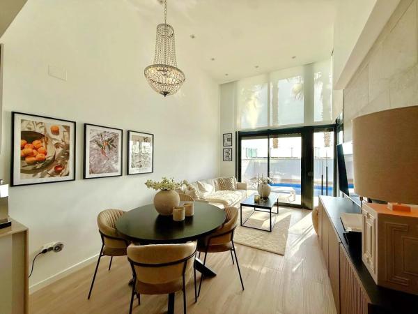 Chalet en Barrio Lomas de Cabo Roig-Los Dolses