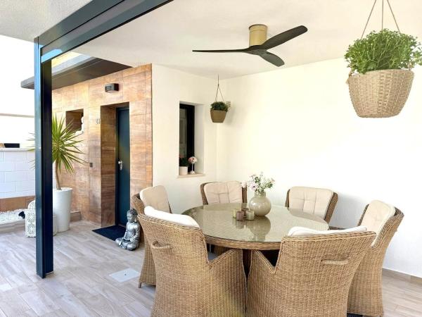 Chalet en Barrio Lomas de Cabo Roig-Los Dolses