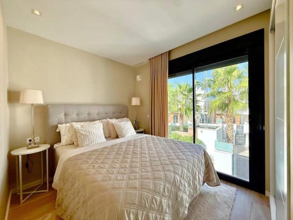 Chalet en Barrio Lomas de Cabo Roig-Los Dolses