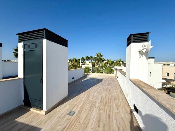 Chalet en Barrio Lomas de Cabo Roig-Los Dolses