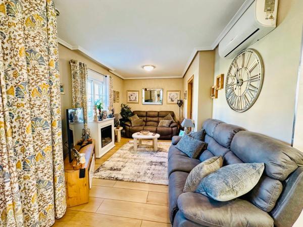 Casa independiente en calle Níspero