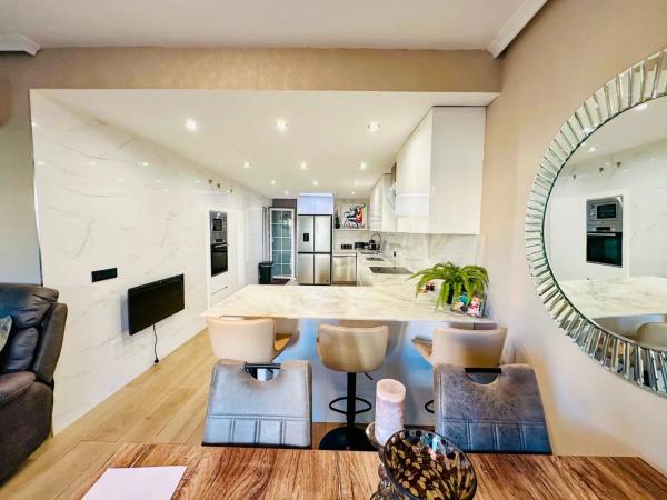 Casa independiente en calle Níspero