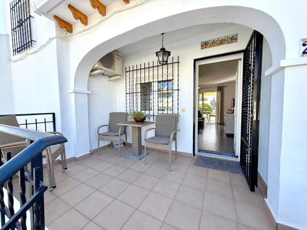 Chalet en Barrio Lomas de Cabo Roig-Los Dolses