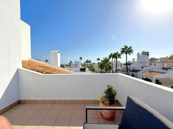 Chalet en Barrio Lomas de Cabo Roig-Los Dolses
