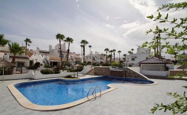 Chalet en Barrio Lomas de Cabo Roig-Los Dolses