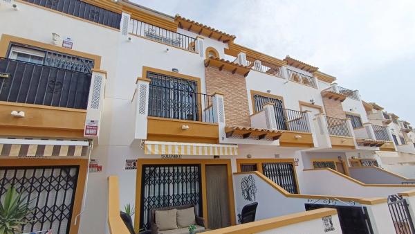 Chalet en Barrio Lomas de Cabo Roig-Los Dolses