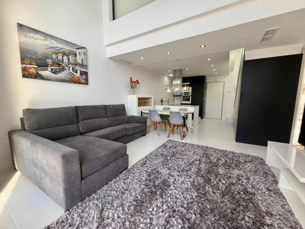 Chalet en Barrio Lomas de Cabo Roig-Los Dolses