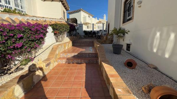 Chalet en Barrio Lomas de Cabo Roig-Los Dolses