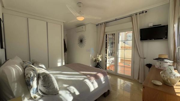 Chalet en Barrio Lomas de Cabo Roig-Los Dolses