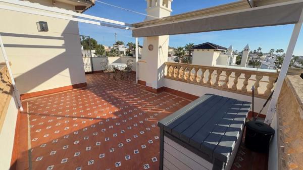Chalet en Barrio Lomas de Cabo Roig-Los Dolses