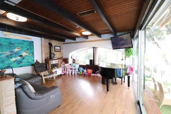 Chalet en calle Cantábrico, 13