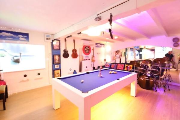 Chalet en calle Cantábrico, 13