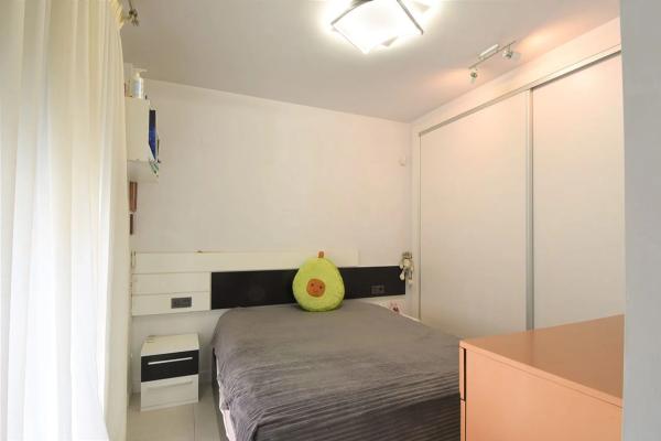 Casa independiente en calle Cantábrico