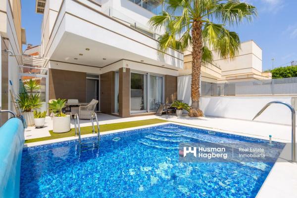 Chalet en calle Castillo de la Torre Grosa