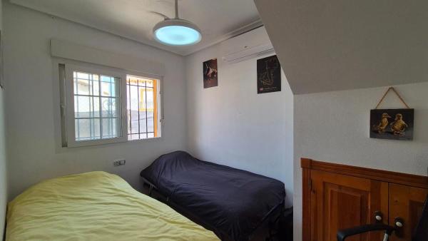 Casa independiente en calle Cabo San Antonio