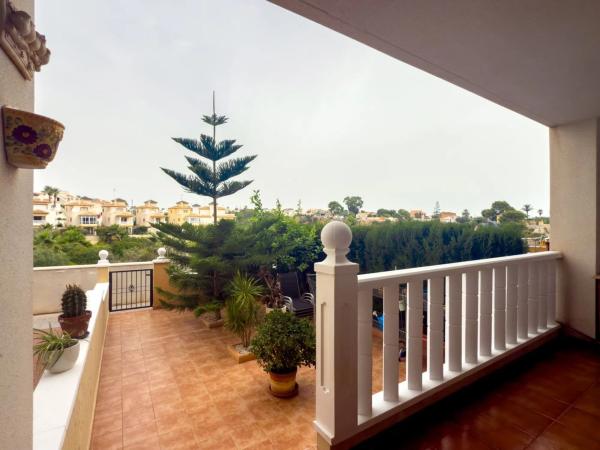 Piso en calle Castillo del Rio s/n