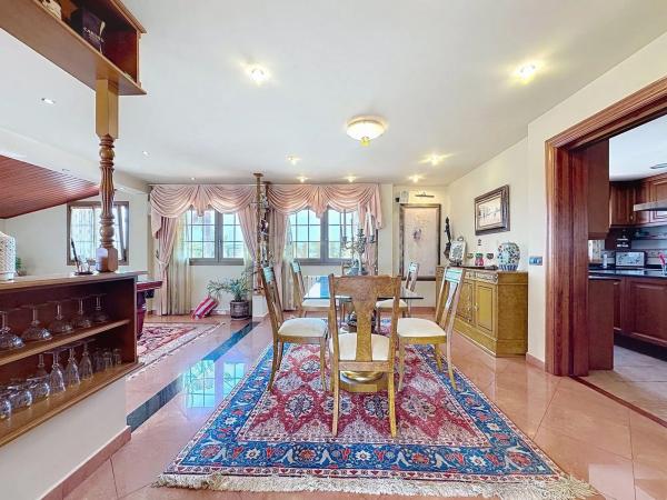 Casa independiente en calle Alcázar de Segovia, 33