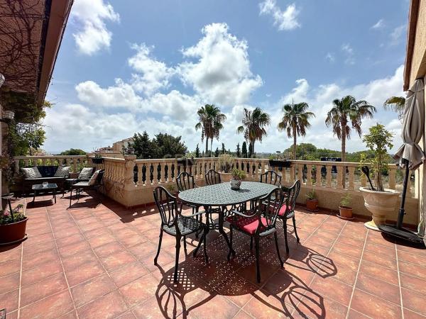Casa independiente en calle Alcázar de Segovia, 33