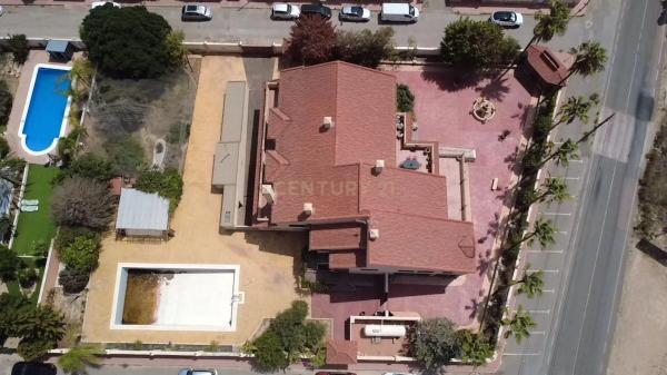 Casa independiente en calle Alcázar de Segovia, 33