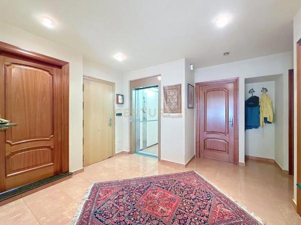 Casa independiente en calle Alcázar de Segovia, 33