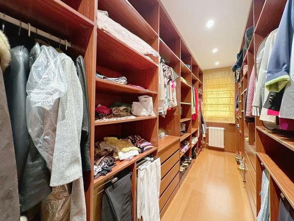 Casa independiente en calle Alcázar de Segovia, 33