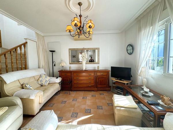 Casa independiente en calle Ciruela